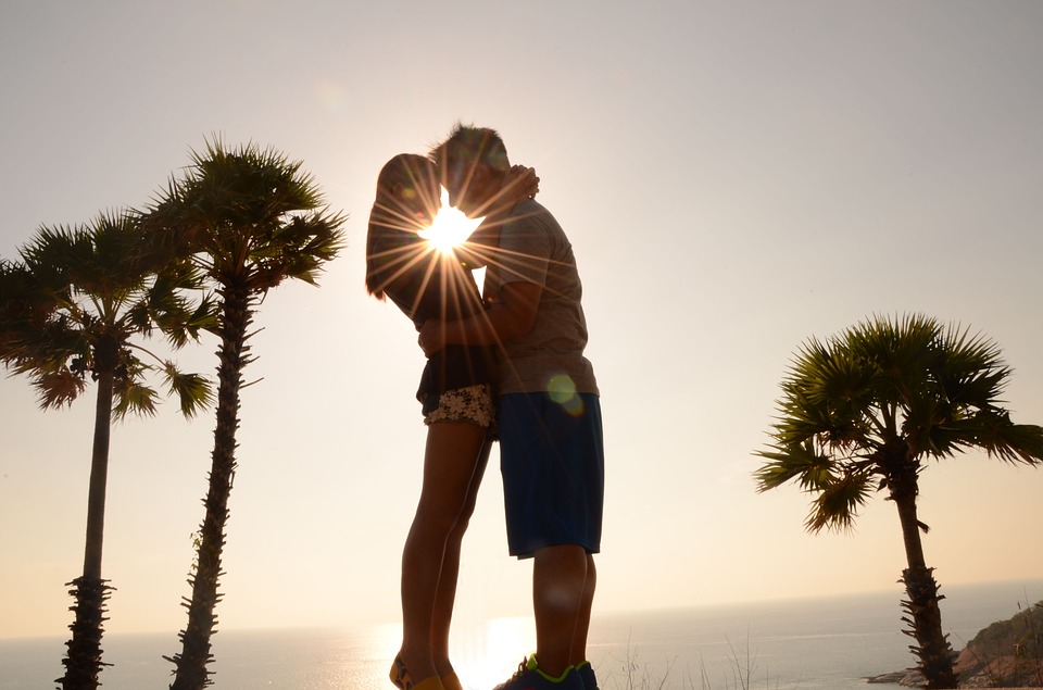 Météo Toulouse. soleil voilé et 29 degrés lundi après midi