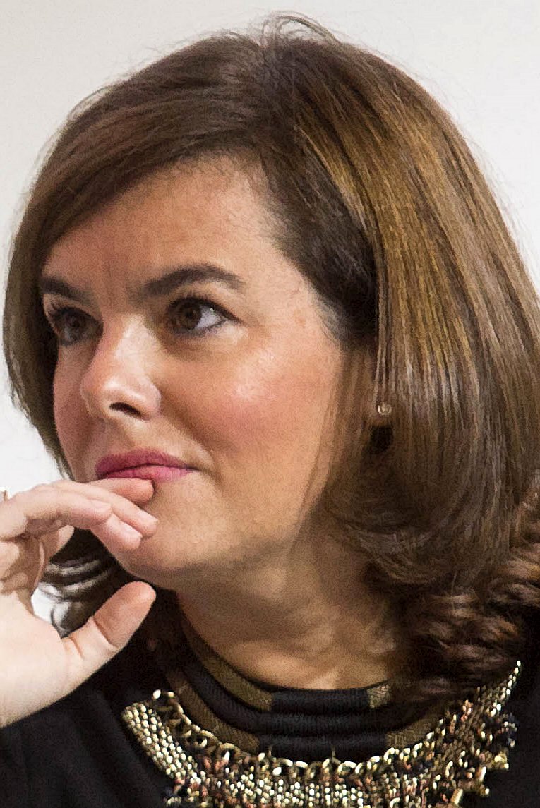 Catalogne. elle prend les pouvoirs de Puigdemont, qui est Soraya Saenz de Santamaria