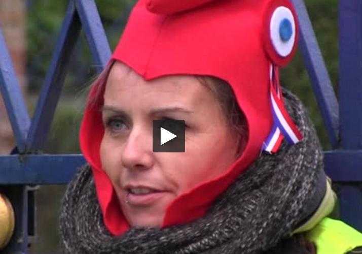 Gilets jaunes : elle s'enchaîne à la préfecture d'Albi