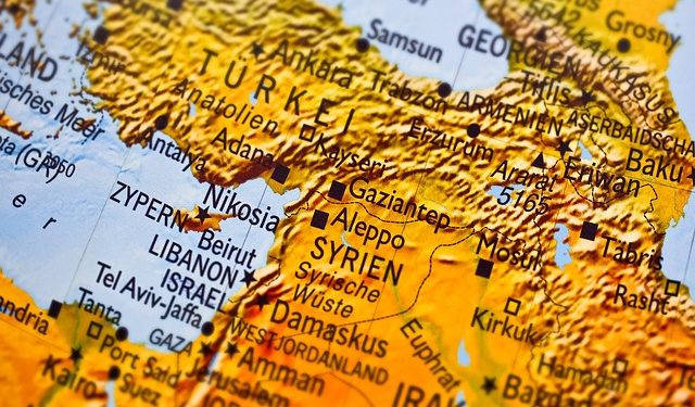 Heurts à Beyrouth au Liban : "C'est une malédiction qui ne s'arrête pas"