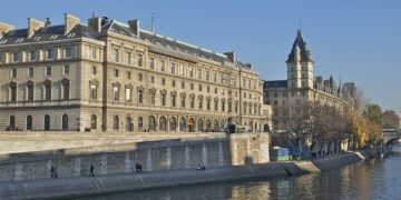 Sarkozy convoqué comme témoin dans le procès des Sondages de l'Elysée