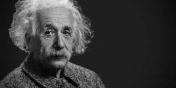Un manuscrit d'Albert Einstein en vente à Paris