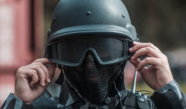 Paris - le preneur d'otage interpellé par la police