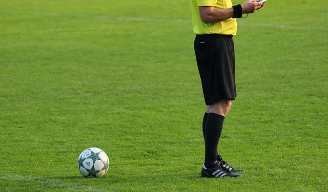 Le gouvernement annonce un plan pour lutter contre la violence dans les stades