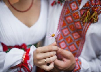 Ukraine : plus de la moitié des enfants ukrainiens déplacés après un mois de guerre - UNICEF