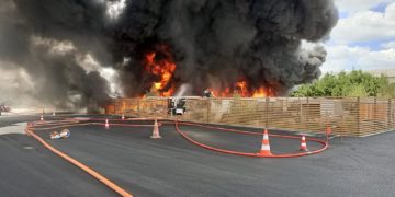 Labarthe sur Lèze, un violent incendie détruit le stock de voiturette électriques