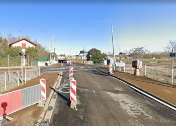 1 mort dans une violente collision entre un train et une voiture à Toulouse