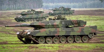 Guerre en Ukraine : Berlin va livrer des chars Leopard à Kiev