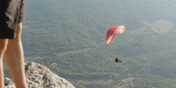 Un parapentiste retrouvé mort près de Lourdes