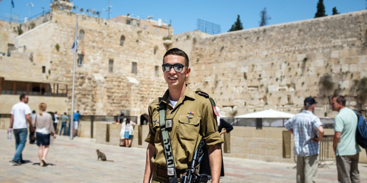 "La paix avec les Palestiniens exige volonté politique et courage"