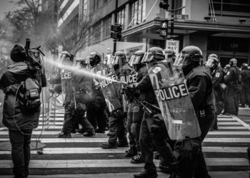 Violences de Black blocs à Toulouse, 8 policiers blessés, 35 arrestations