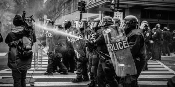 Violences de Black blocs à Toulouse, 8 policiers blessés, 35 arrestations