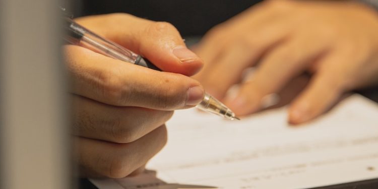 Gendarmerie et Banque de France alertent sur une arnaque aux faux chèques