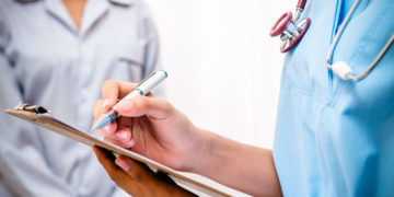 Quels sont les effets du stress sur la santé des professionnels de santé ?