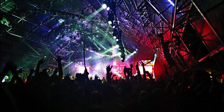 M.Pokora sur scène à Toulouse pour le 14 juillet