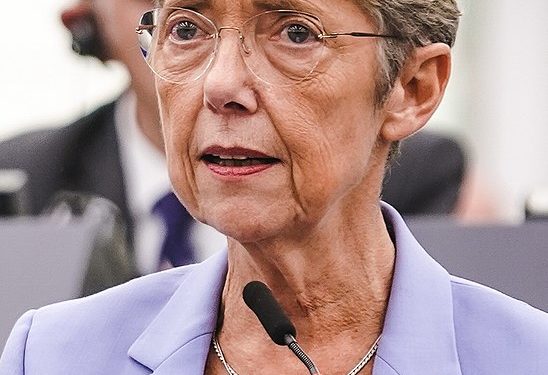 Rumeurs de remaniement : la Première ministre Elisabeth Borne sur la sellette ?