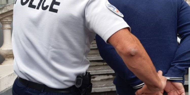 Déferlement de violence sur la plage de Biarritz, 5 interpellations