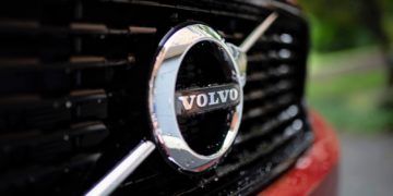 Le Volvo EX30 et son intérieur inspiré de Tesla