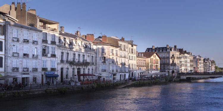 Prison avec sursis pour avoir tiré en l'air avec un pistolet AirSoft