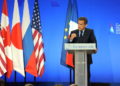 A La Baule, les fans de Nicolas Sarkozy au rendez-vous de la séance de dédicaces