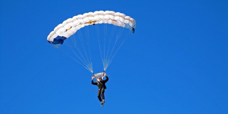 Comment réussir l’organisation d’un saut en parachute à Toulouse ?