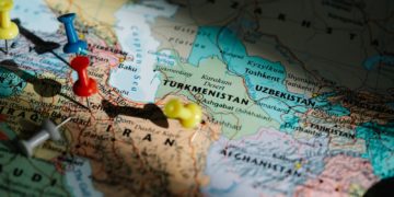 Les cinq prisonniers américains libérés par l'Iran arrivent au Qatar