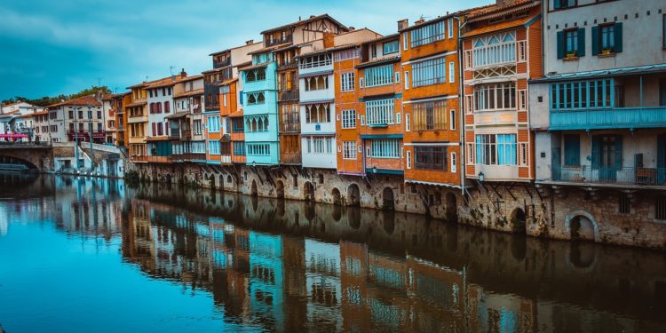 900 élus du Tarn renouvellent leur soutien à l'A69 Castres Toulouse