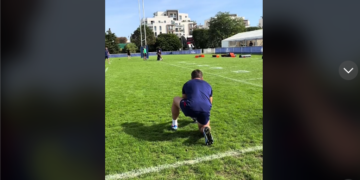 Ce coup de pied d'Antoine Dupont qui fait le méga méga buzz