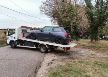 Près de Toulouse, une jeune conductrice flashée à 200 km/h en Austin Mini