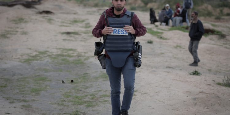 Israël-Hamas : la trêve à Gaza débute, première libération d'otages attendue