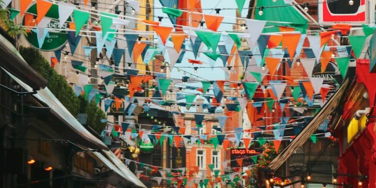 Irlande: incidents à Dublin après une attaque au couteau