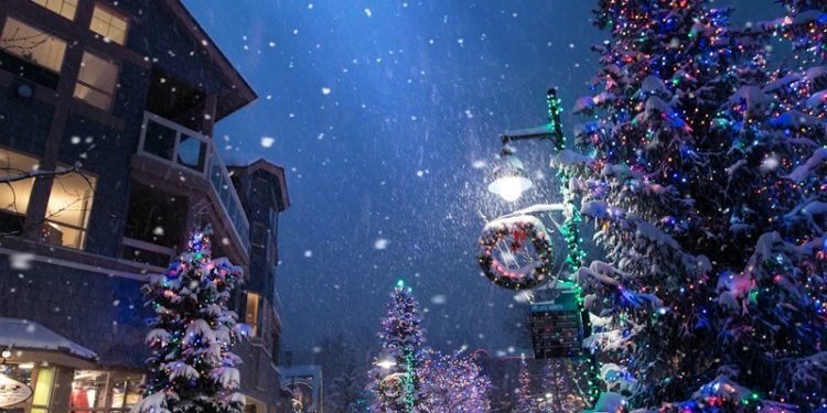 Elle crée le village de Noël de ses rêves