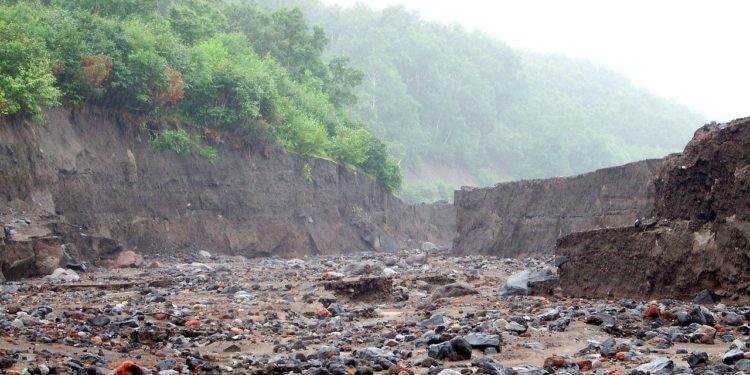 Vents violents, pluies diluviennes, 1eres images du cyclone Belal sur la Réunion