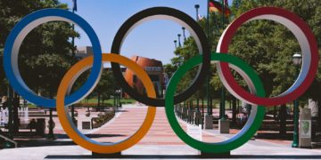 Paris 2024 - Après le sketch moqueur des Enfoirés, Amélie Oudéa-Castéra réagit