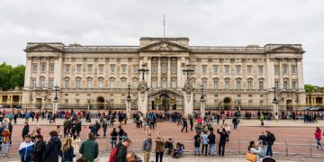 Royaume-Uni : les réactions face au scandale de la photo retouchée par Kate Middleton