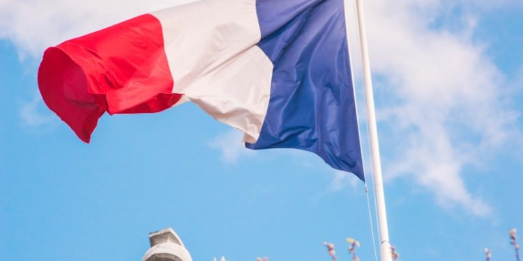 La banalisation des atteintes aux droits et libertés inquiète la Défenseure des droits