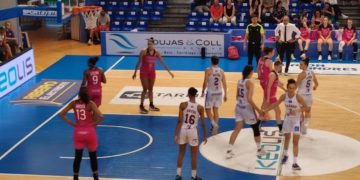 Derby du sud ouest entre Tarbes et Basket Landes en demi finale du championnat de France féminin de Basket