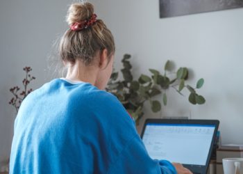 Règles douloureuses : vers un arrêt menstruel jusqu’à 13 jours ?