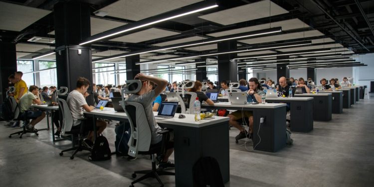 Intelligence artificielle et relation client : une start up toulousaine lève 400K