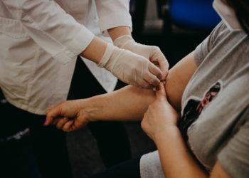 Les vaccins contre la polio arrivent à Gaza pour la campagne de vaccination