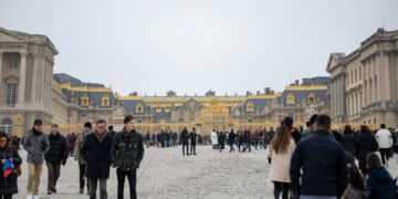 Versailles, une foule réunie aux obsèques de Philippine