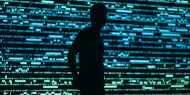 Un policier du contre espionnage DGSI jugé pour avoir vendu des fichiers