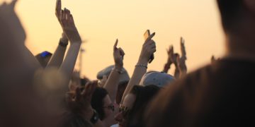 Des fans d'Oasis auraient enterré de la drogue sur le lieu d'un prochain concert