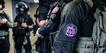 Un ado de 15 ans tué sur fond de guerre des gangs police raid