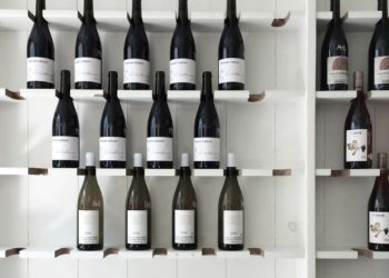 Des étudiants partagent leur passion pour le vin