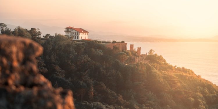 Vidéo - Bidart impressionnant éboulement de falaise