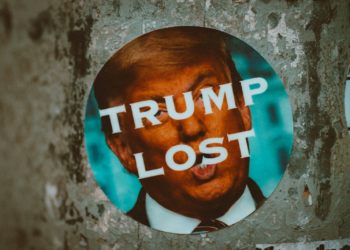 Trump largement devant Harris ? Attention à ces faux sondages