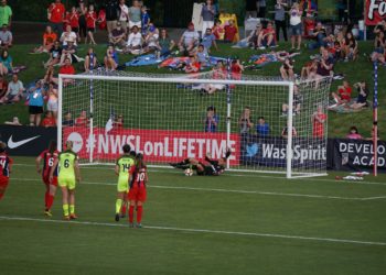 Ligue1LOSC TFC - cette faute d'arbitrage qui aurait dû donner un penalty à Toulouse