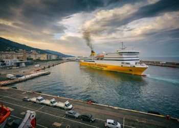 En Corse, trafic perturbé dans les ports et les aéroports