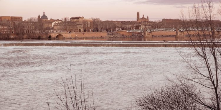 Neige sur les Pyrénées, léger coup de froid à Toulouse et un week end annoncé ensoleillé